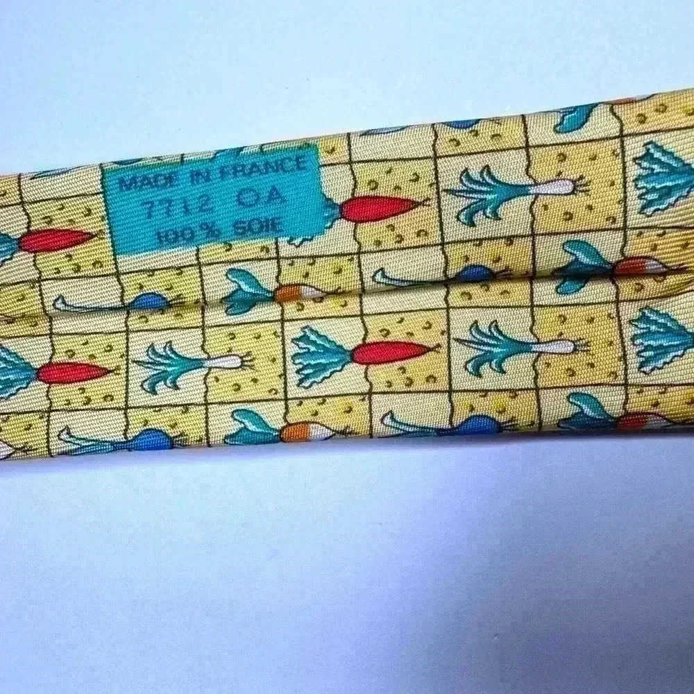 HERMÈS Yellow Coral Vegetables Print 100% Silk Tie Made In France W: 3.5" - Picture 6 of 6